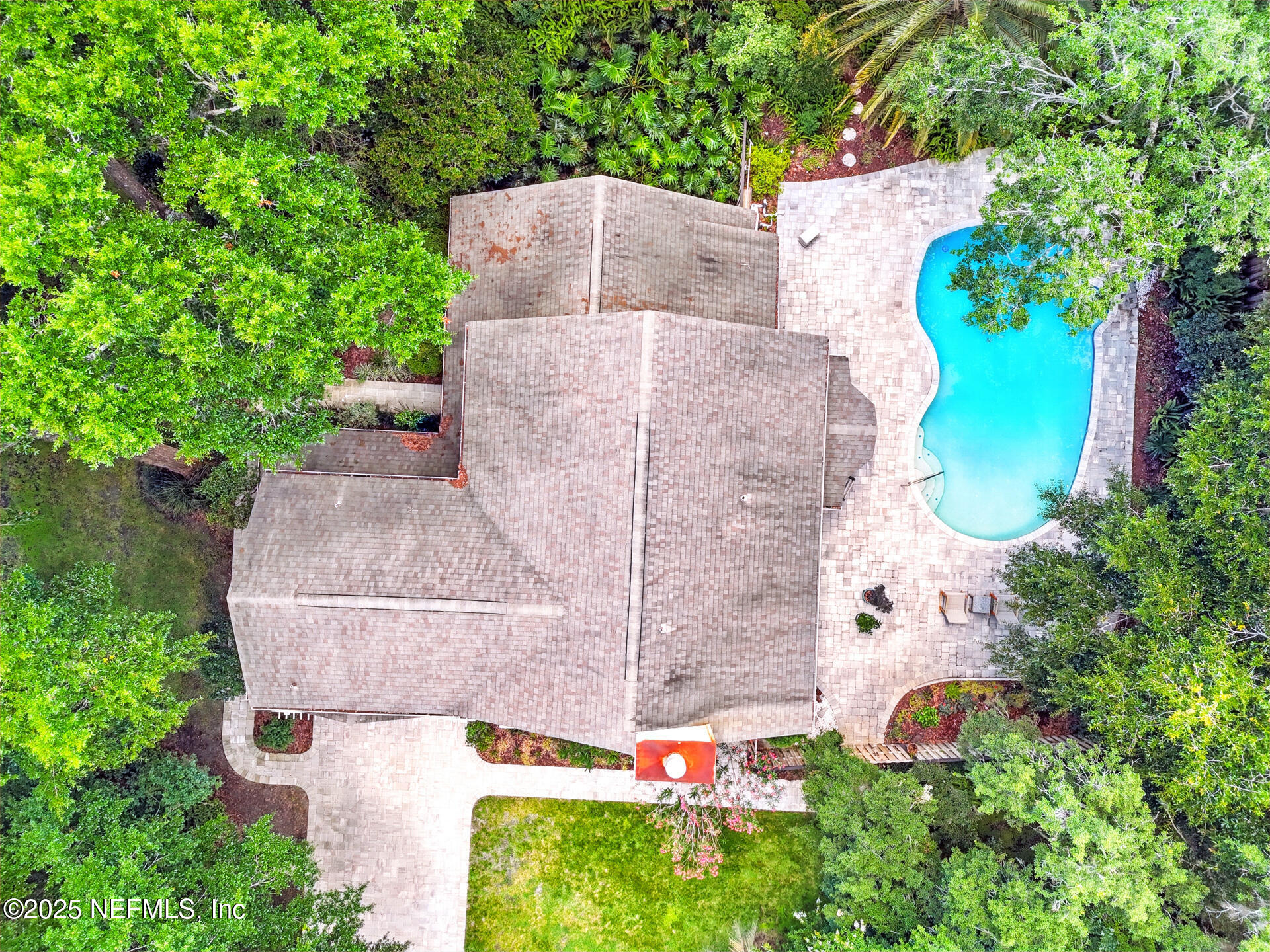 1917 LAKESIDE Drive S