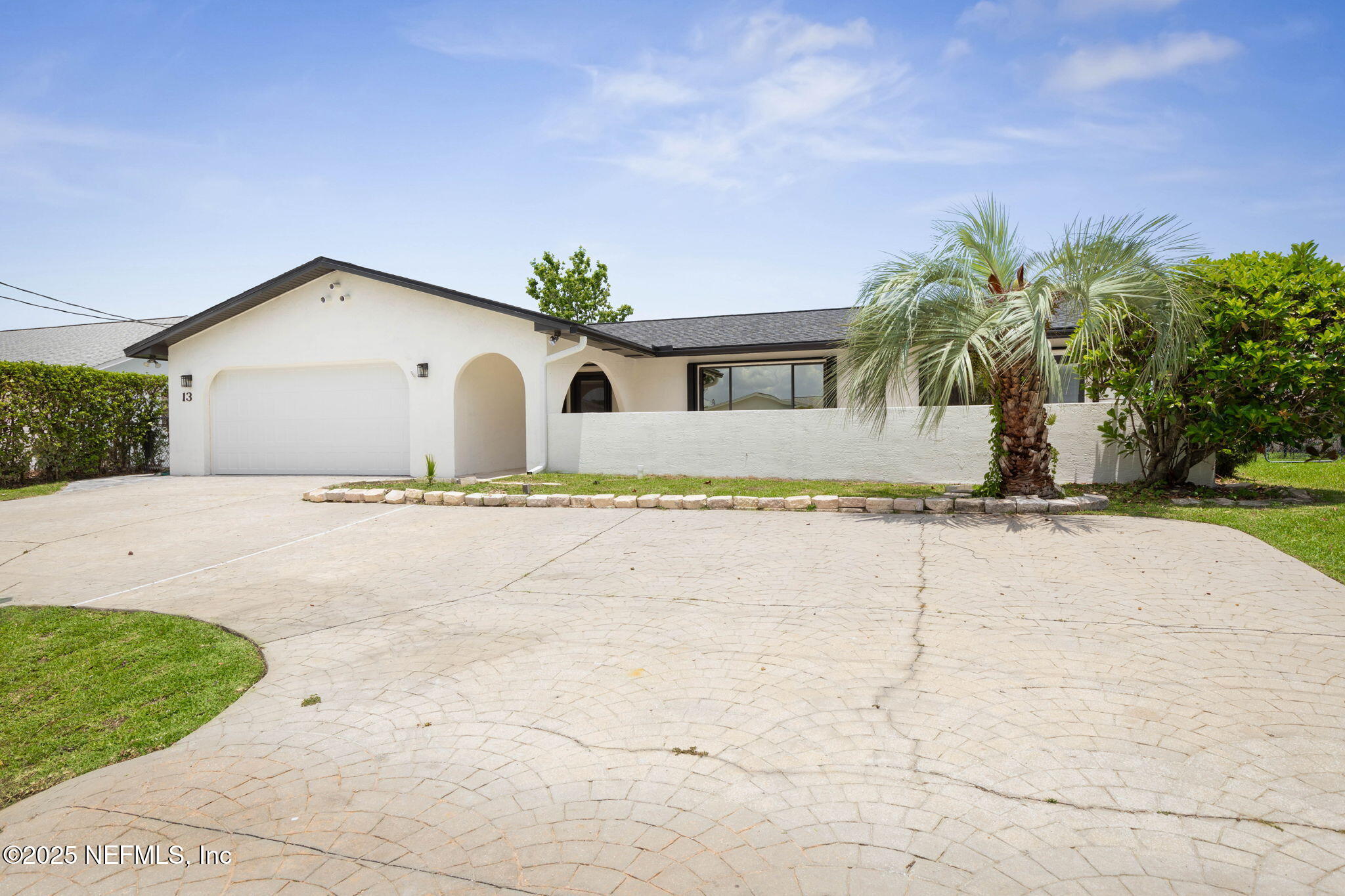 13 CLARENDON Court S