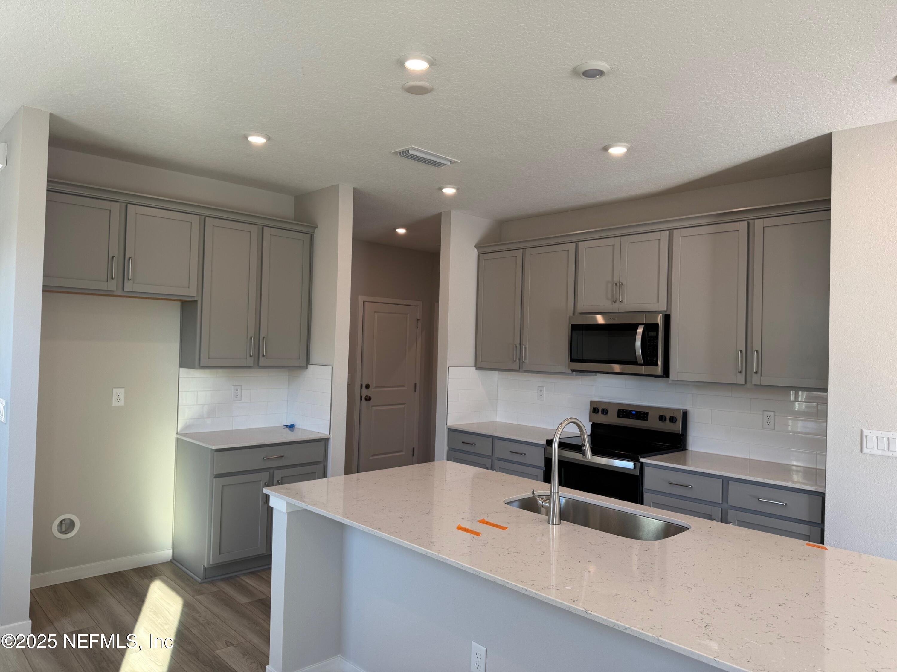 96204 BROADMOOR Road