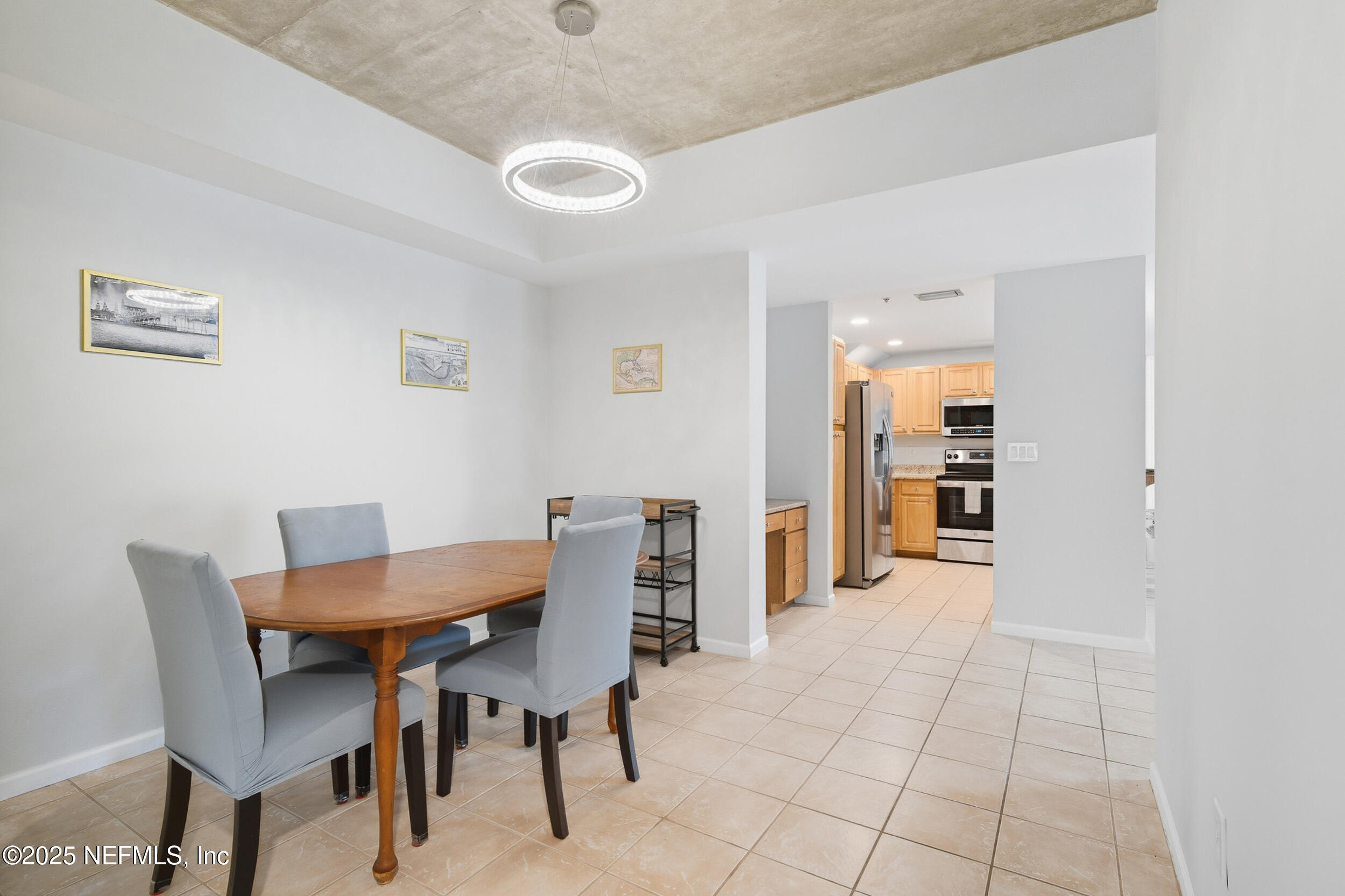 4000 GRANDE VISTA Boulevard 15-136