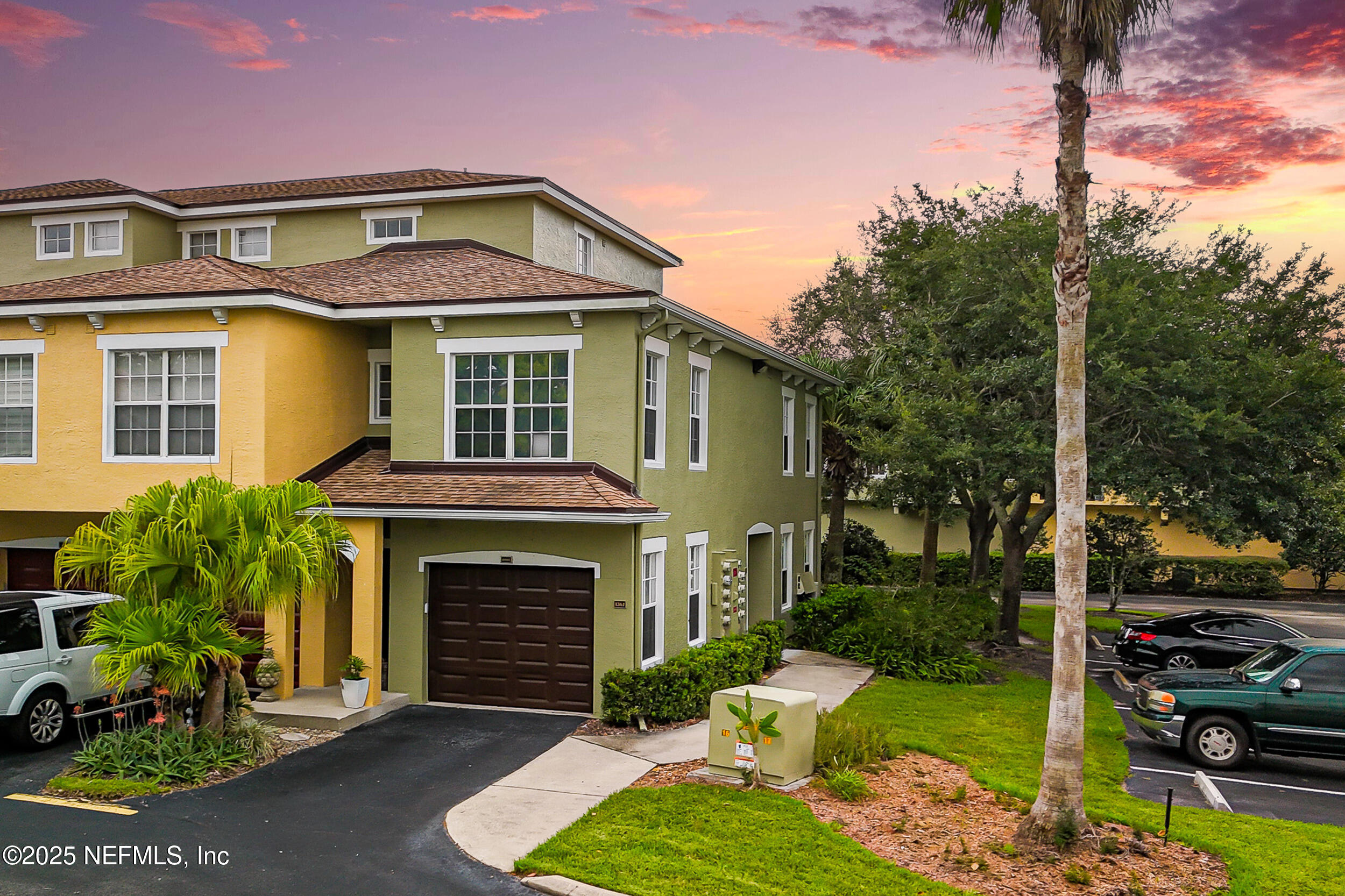 4000 GRANDE VISTA Boulevard 15-136