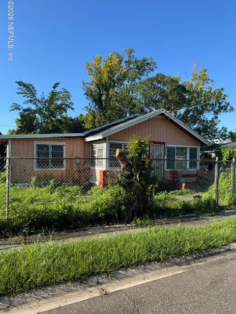 2022 MCQUADE Street Jacksonville FL 32209