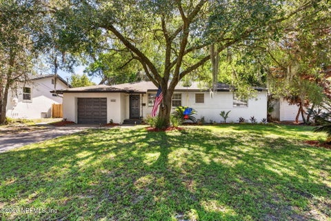 Photo of 1437 SOMERVILLE Road, Jacksonville, FL 32207 (MLS # 2151823)