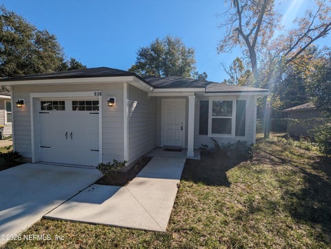 Photo of 938 ARDOON Street, Jacksonville, FL 32208 (MLS # 2164780)
