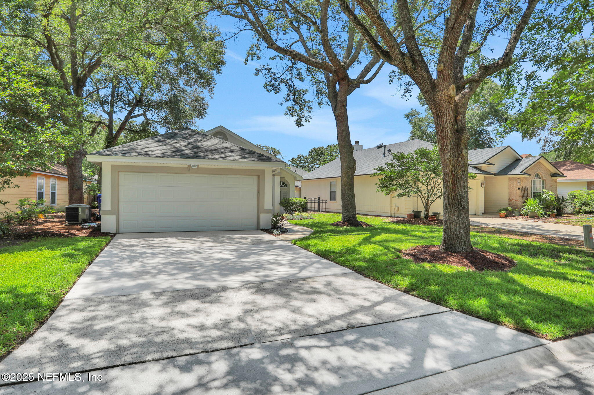 732 PUTTERS GREEN Way