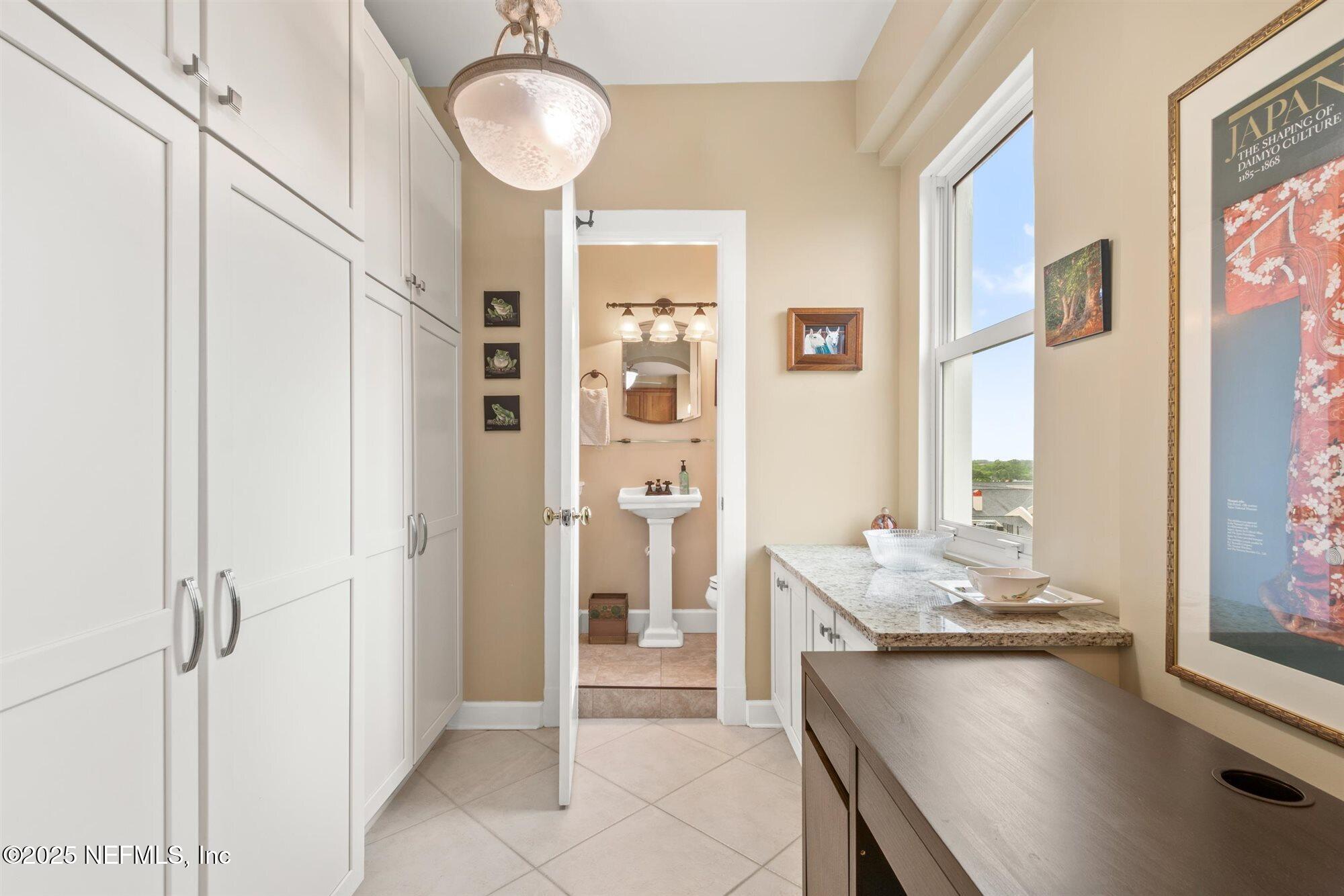 1846 MARGARET Street 7C