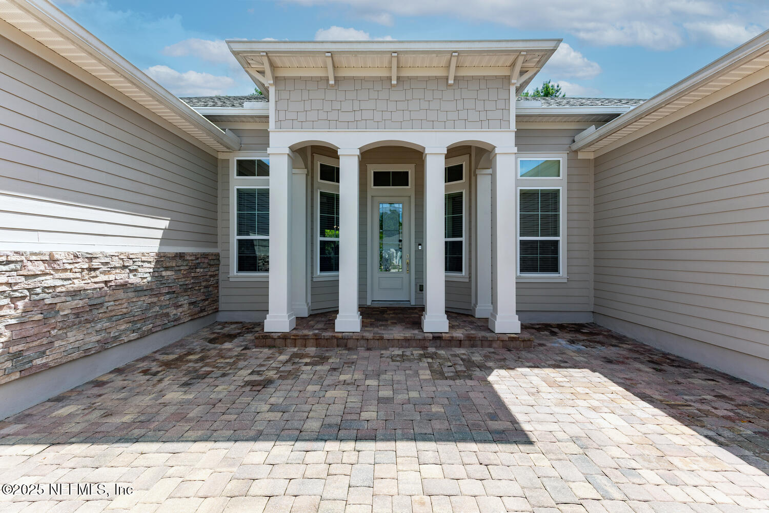 235 ENREDE Lane