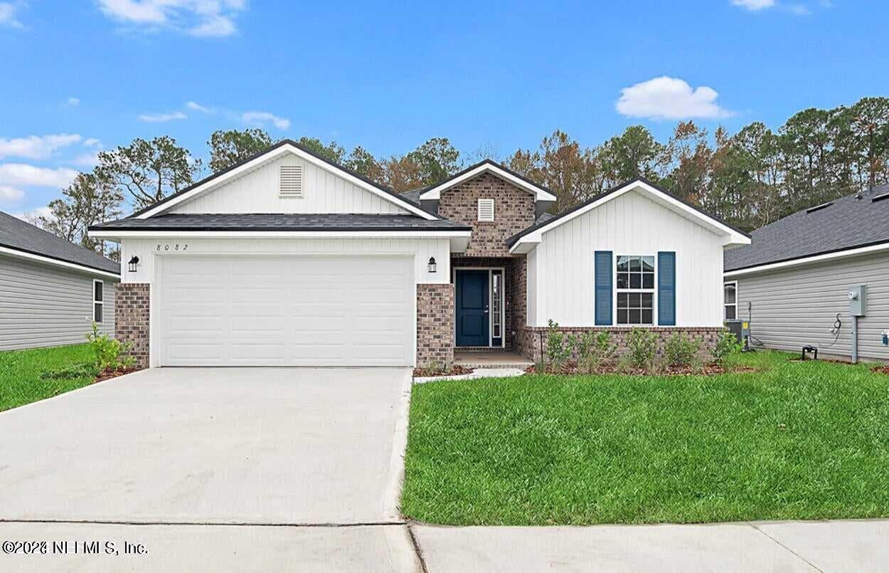Green Cove Springs, FL home for sale located at 3211 Forest View Ln Drive, Green Cove Springs, FL 32043
