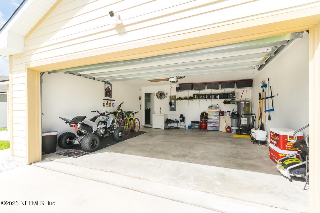 6433 BUCKING BRONCO Drive