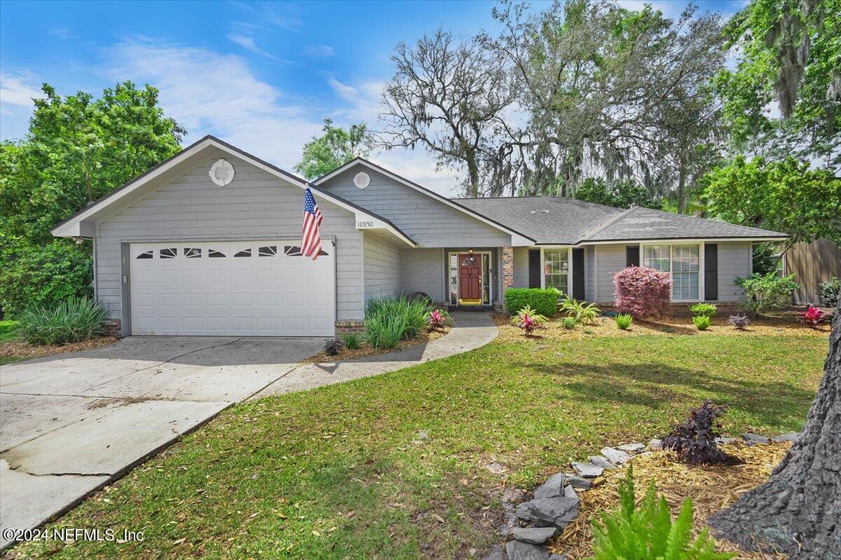Jacksonville, FL home for sale located at 10950 Berkshire Lane, Jacksonville, FL 32225