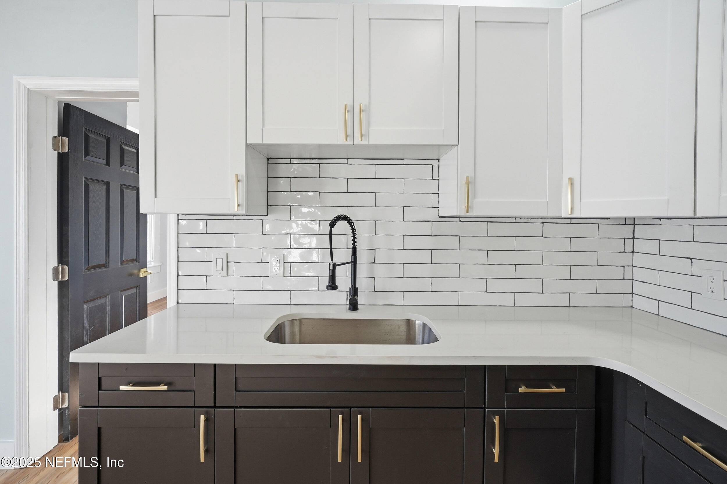 2803 N MARKET Street