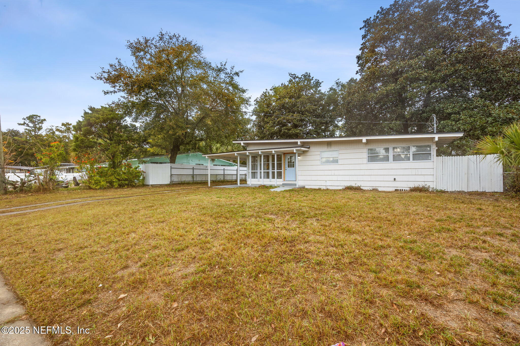 6227 SPRINKLE Drive N