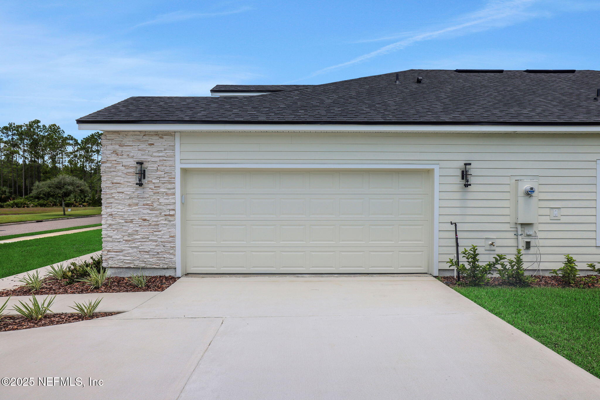 302 GRAND LANDINGS Parkway