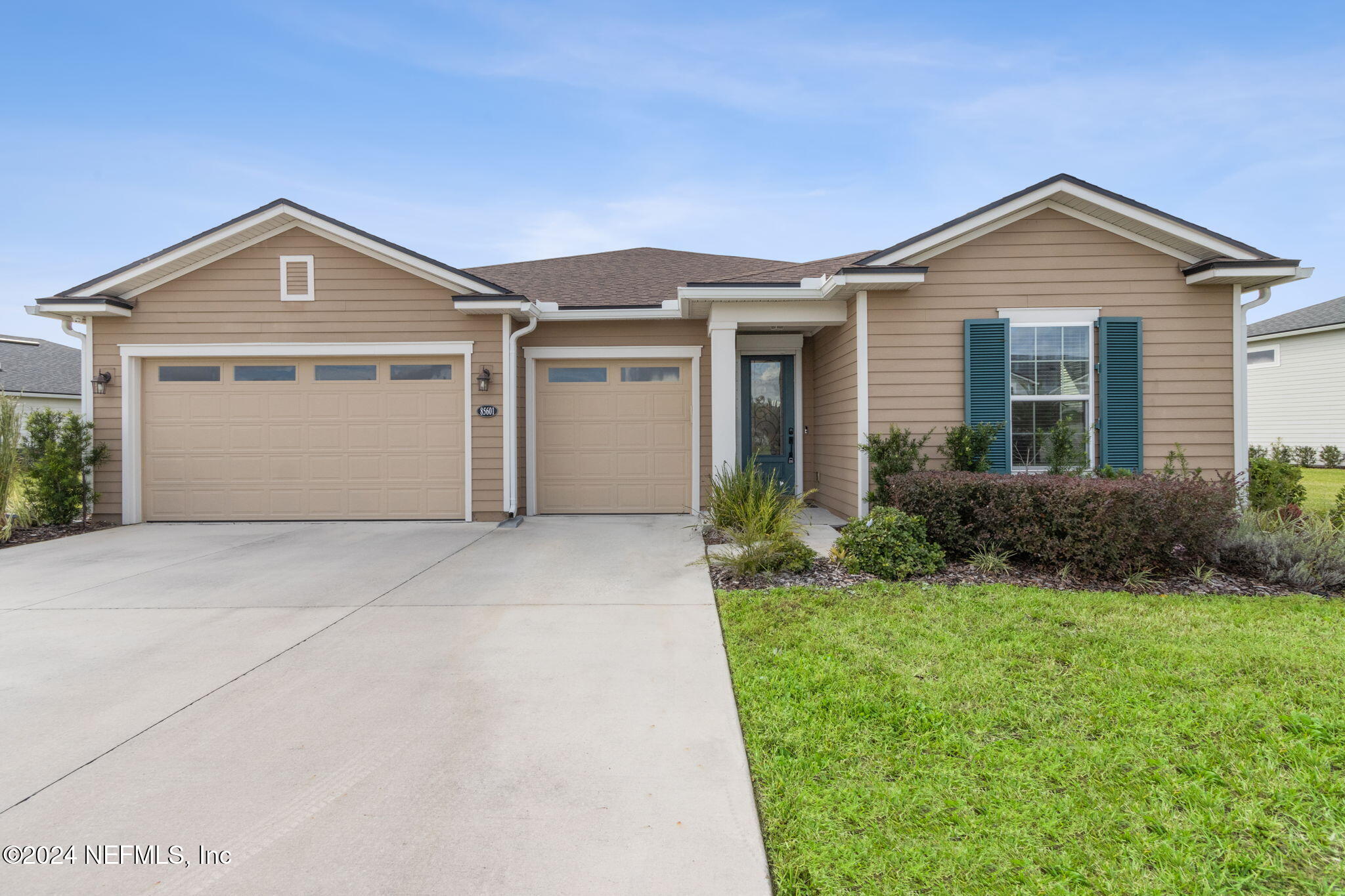 85601 FALL RIVER Parkway