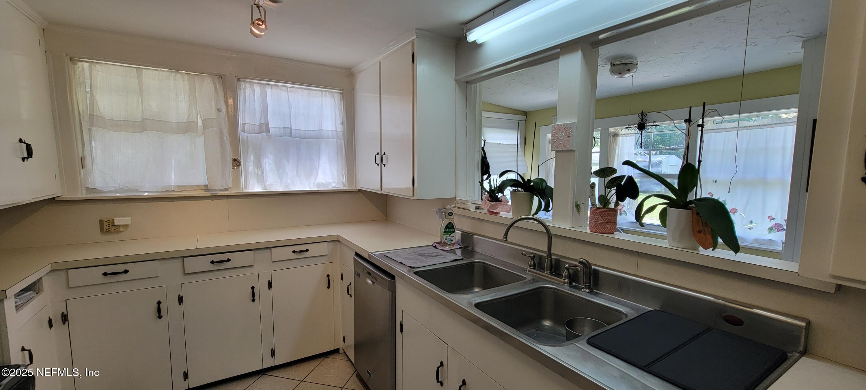 2306 PARENTAL HOME Road