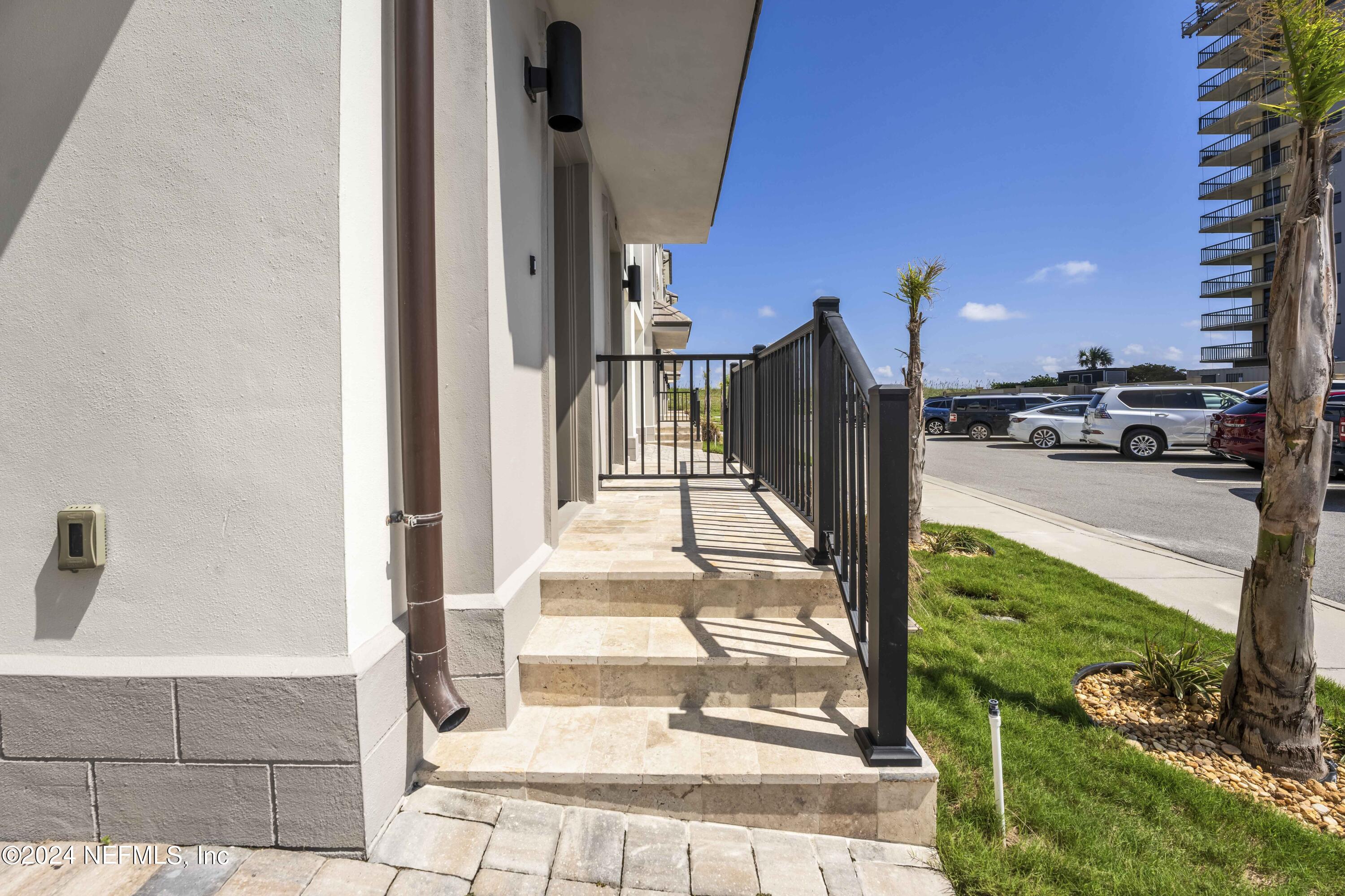 11 12TH Avenue S H
