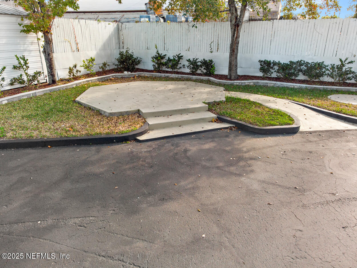 2528 BEAVER Street