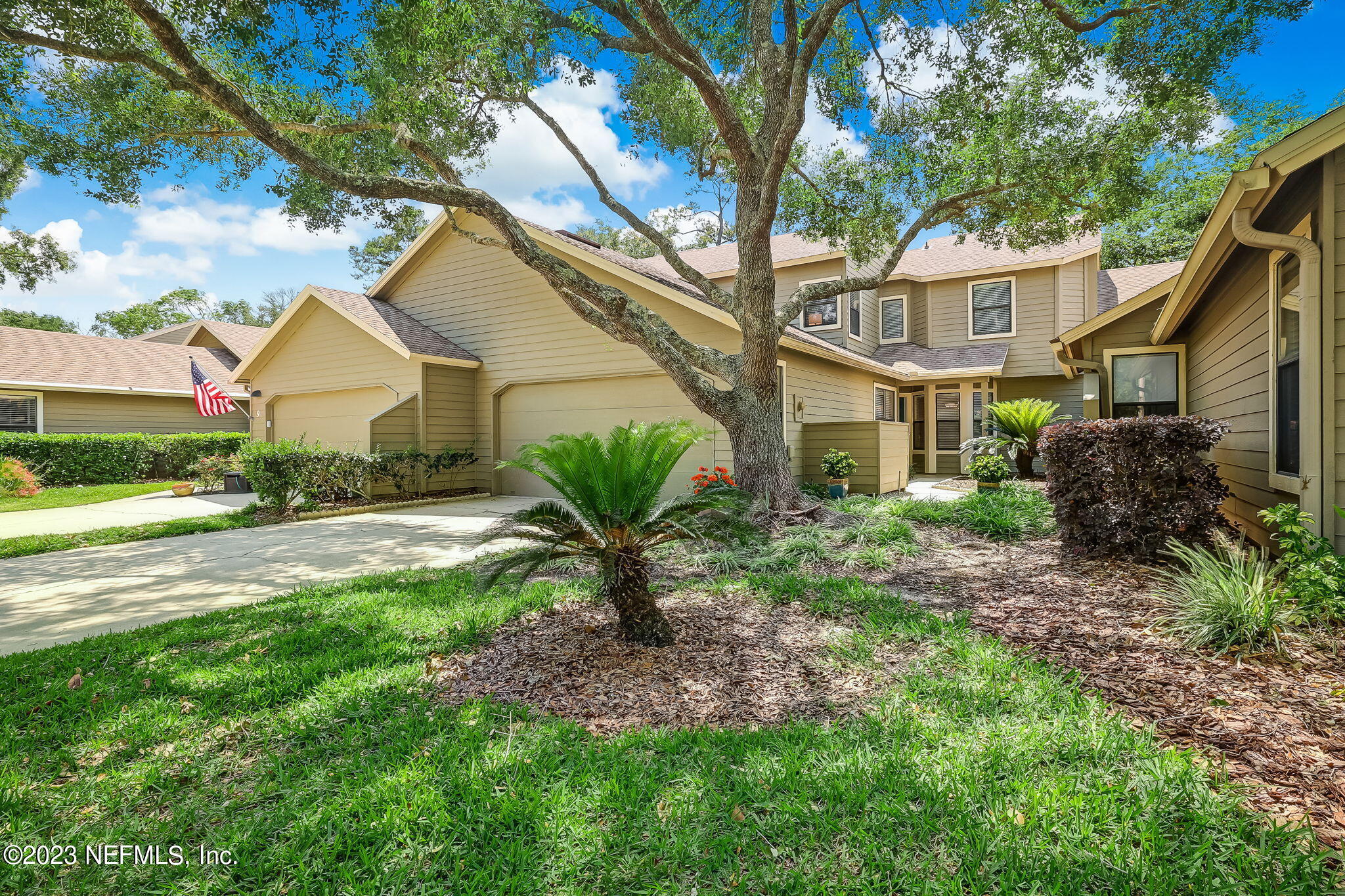 Photo 6 of 68 of 10 LOGGERHEAD Lane townhome
