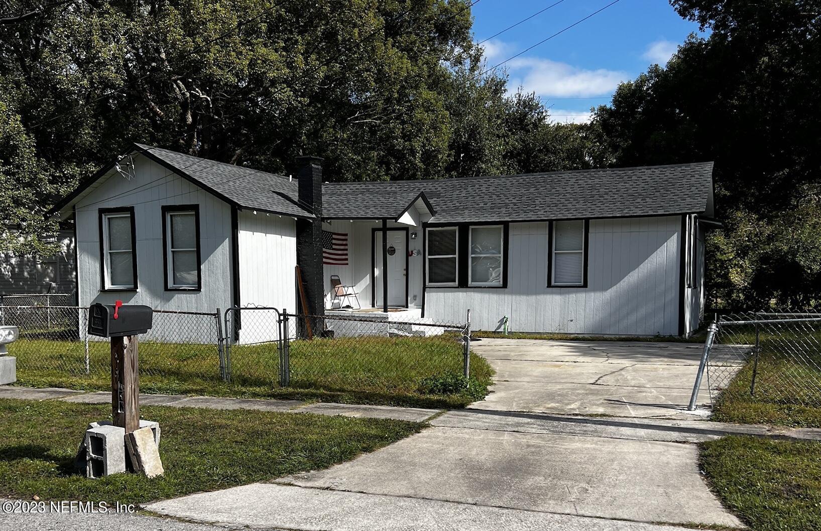 Jacksonville, FL home for sale located at 5727 Carver Circle, Jacksonville, FL 32208