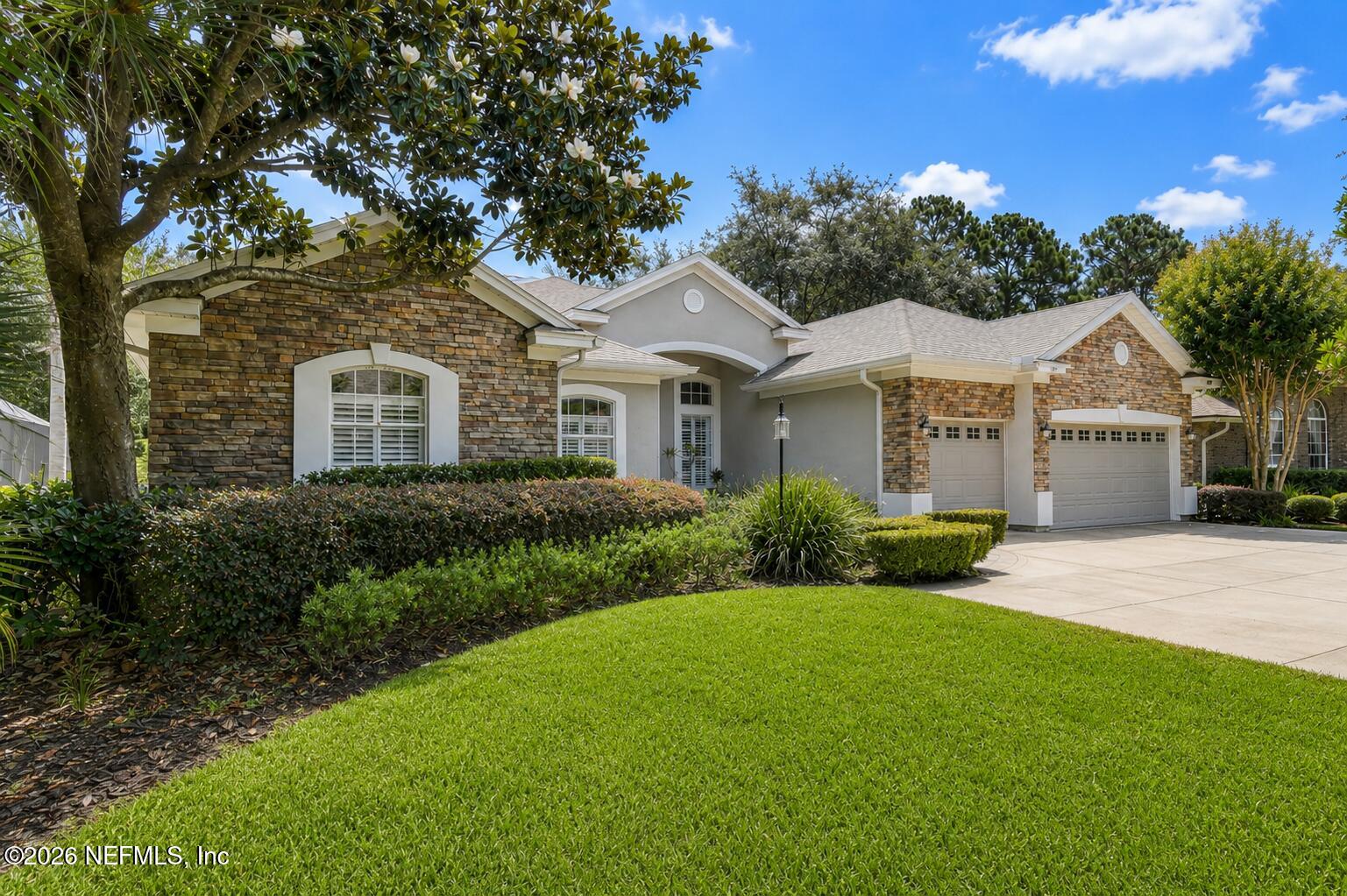 828 RILEY Lane