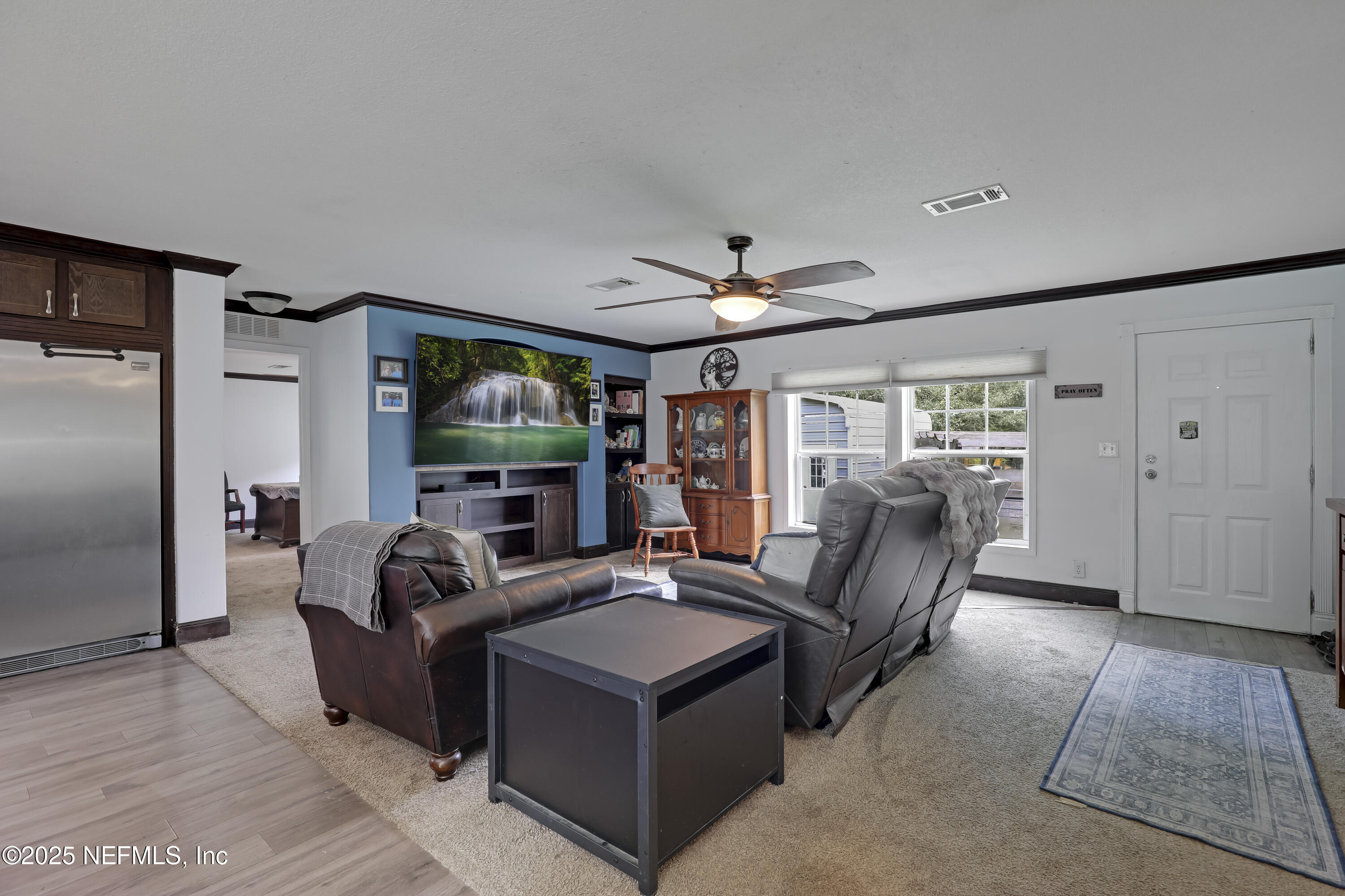 1264 VILLAGE GREEN Court