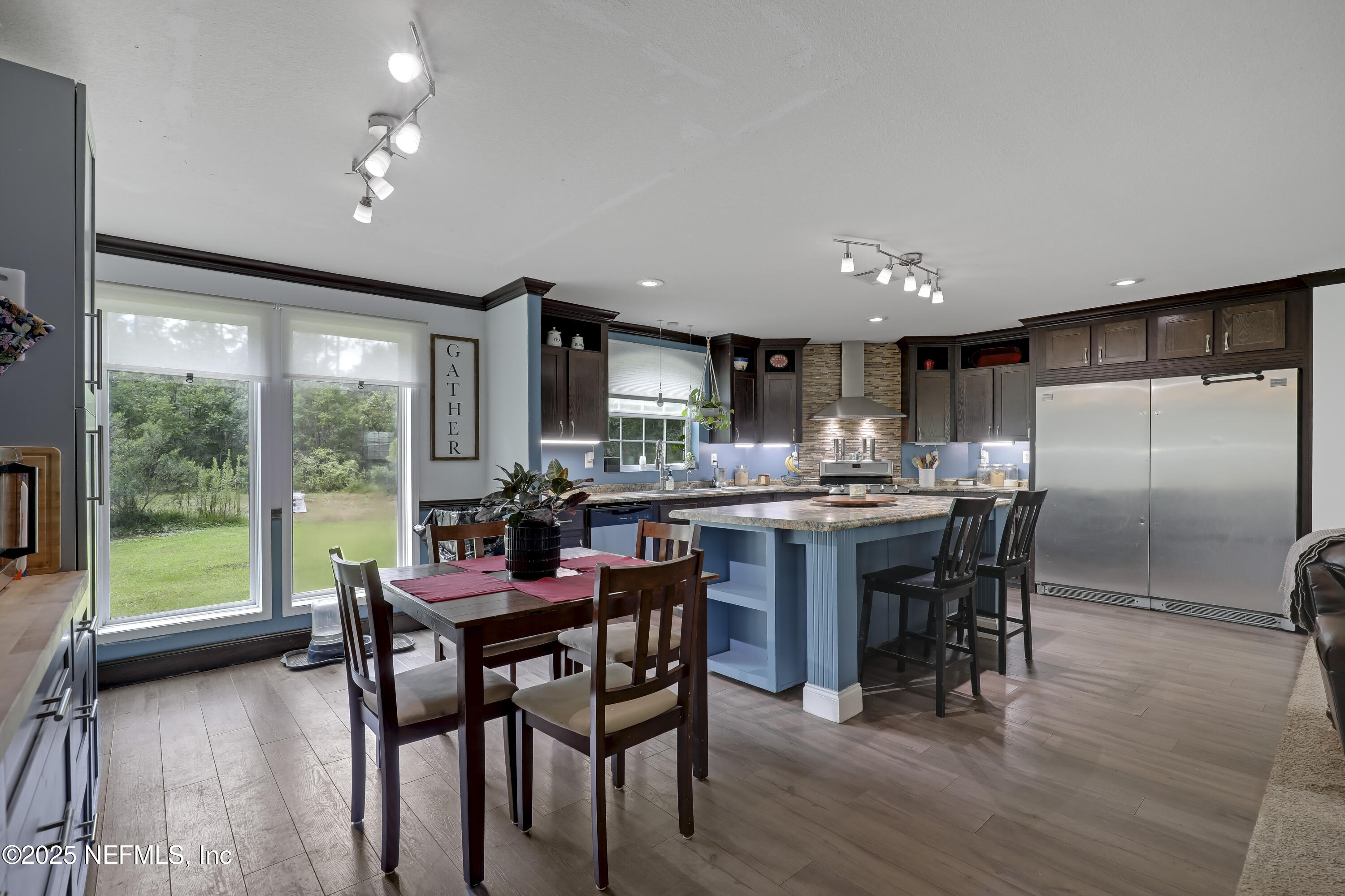1264 VILLAGE GREEN Court
