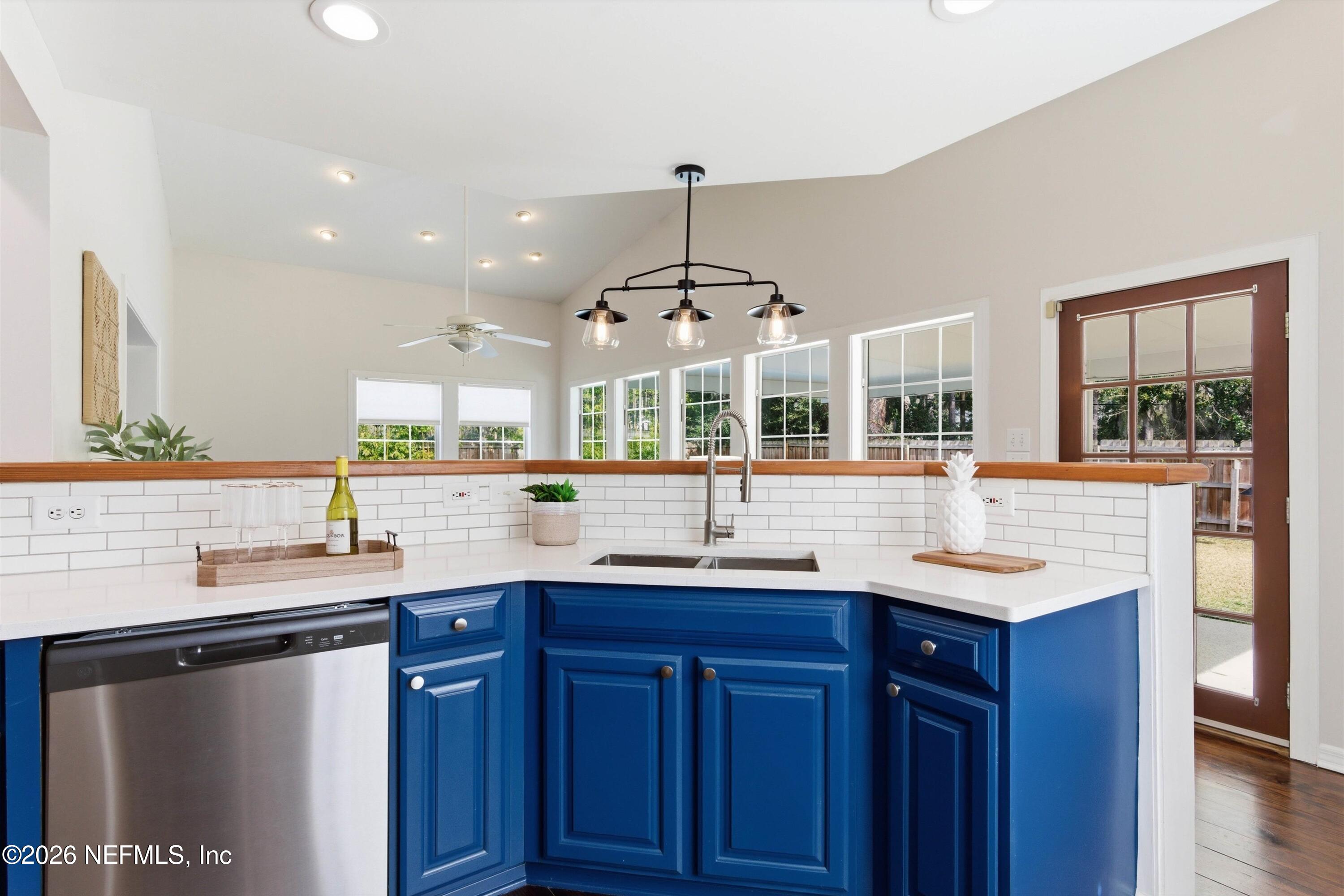 8631 SAN SERVERA Drive E