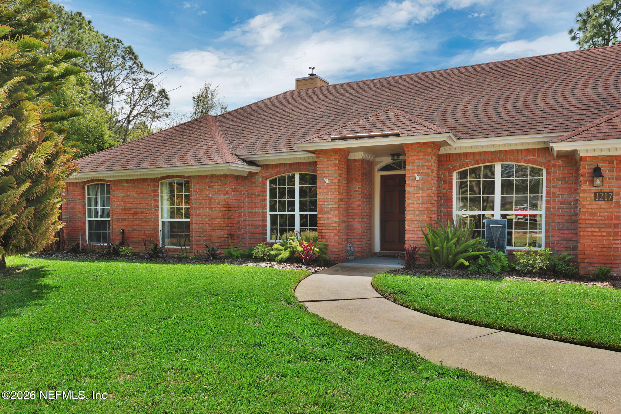 1217 SHALLOWFORD Drive E