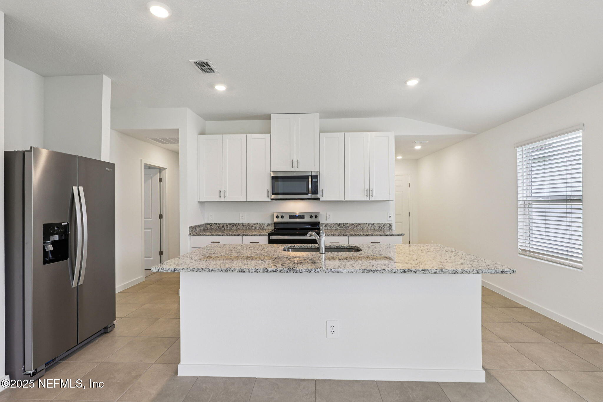 7496 QUEENSGATE Circle