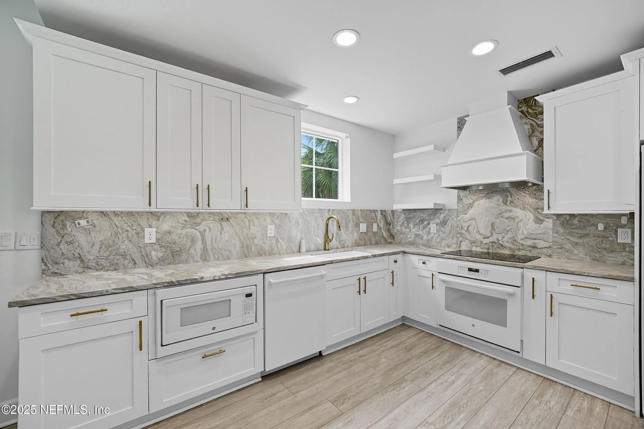 Atlantic Beach, Florida, 32233, United States, 4 Bedrooms Bedrooms, ,4 BathroomsBathrooms,Residential,Active,1945431