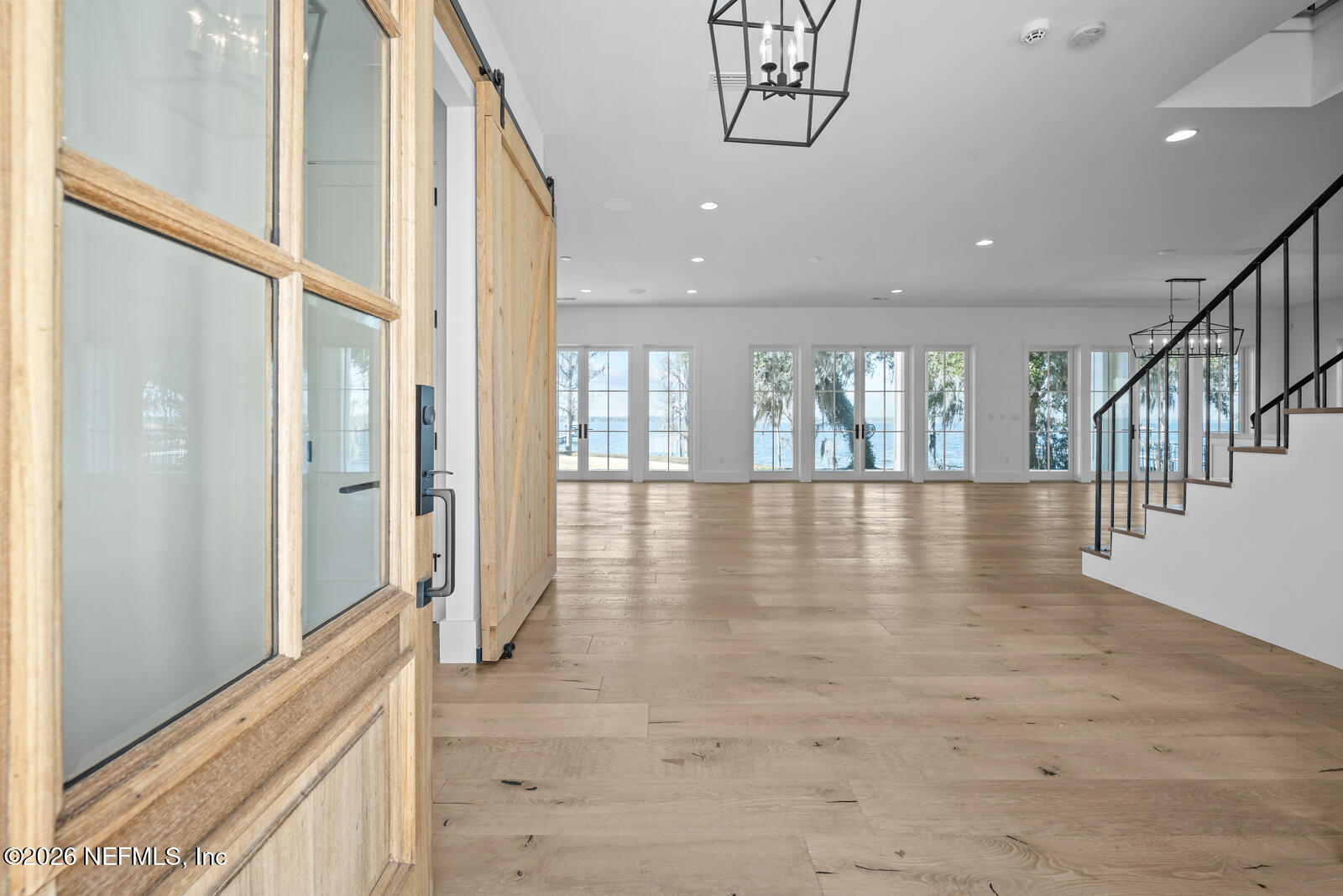 2588 STATE ROAD 13 N