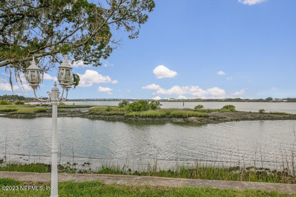 269 S MATANZAS Boulevard