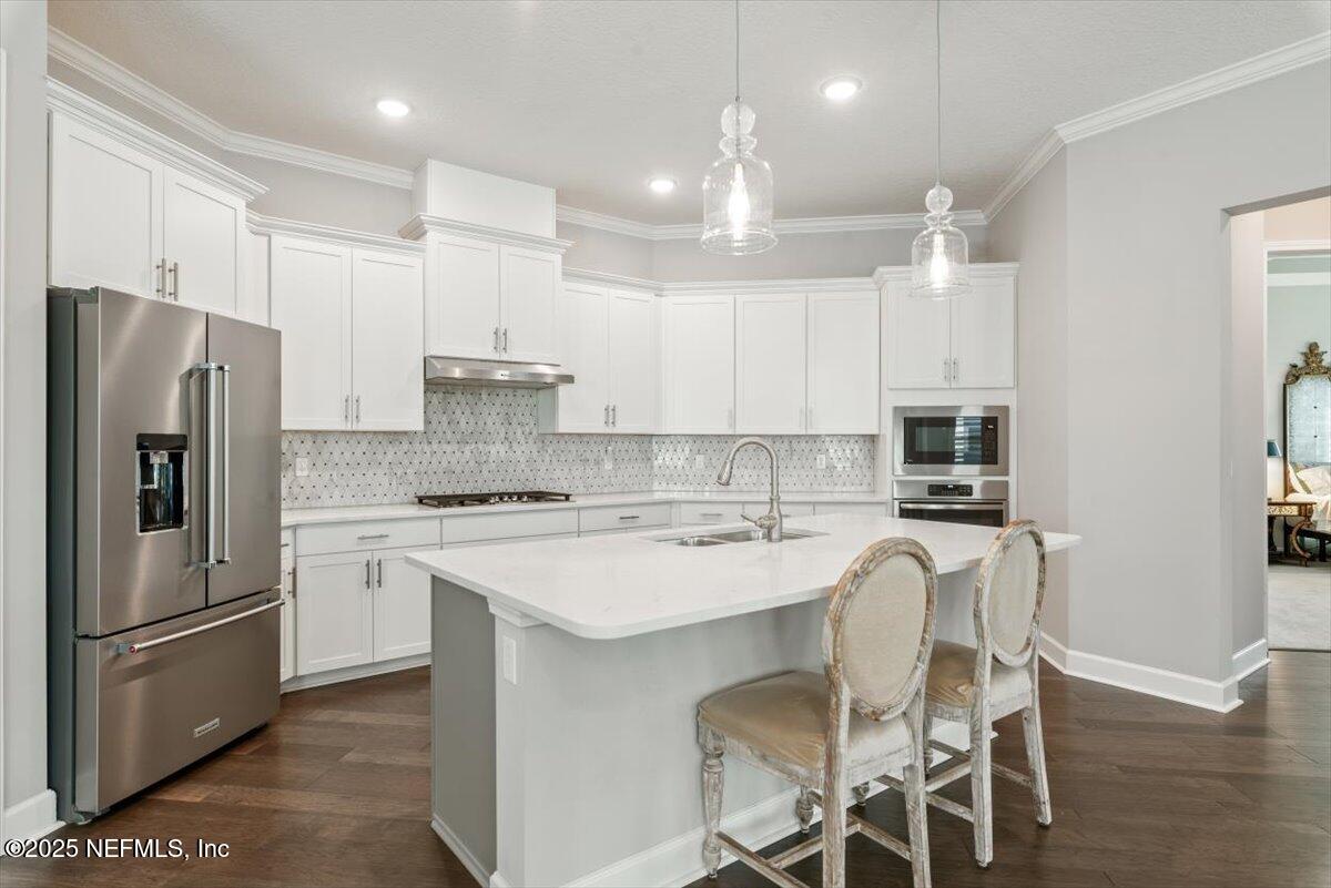 37 AUTUMN KNOLL Court
