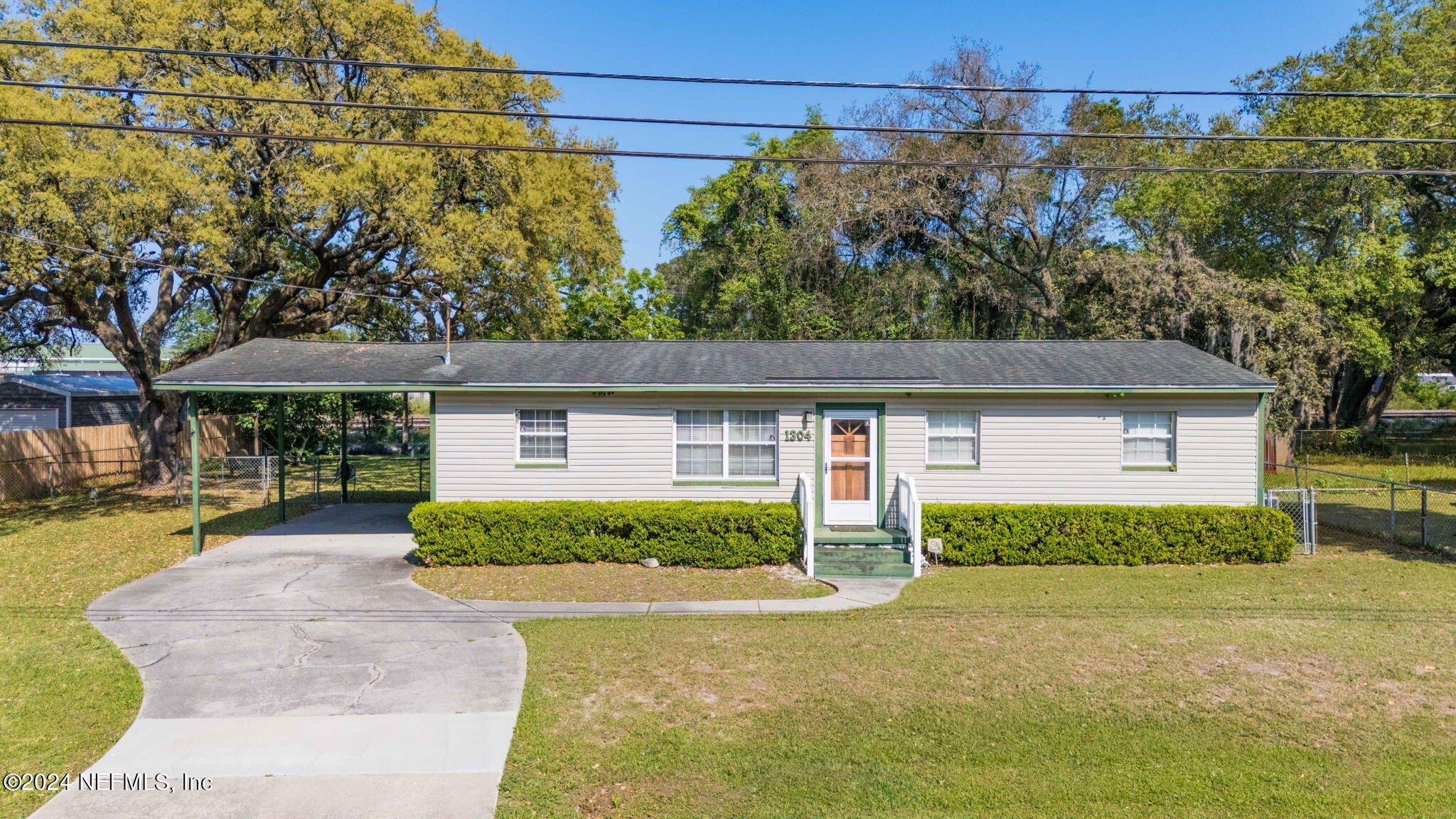 Fernandina Beach, FL home for sale located at 1304 Clinch Drive, Fernandina Beach, FL 32034
