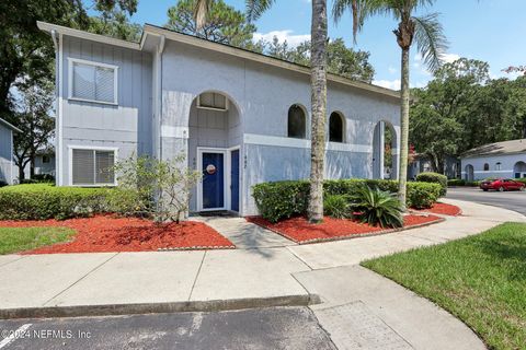 A home in Jacksonville