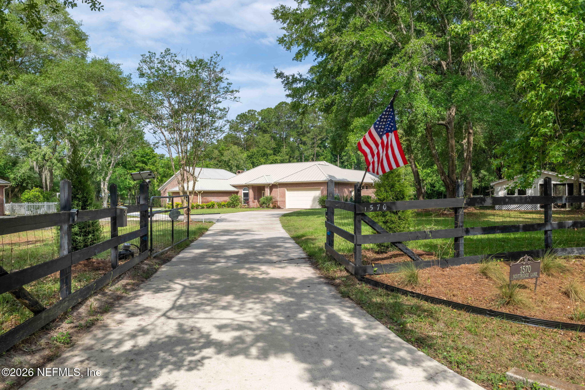 1570 SCOTTRIDGE Lane