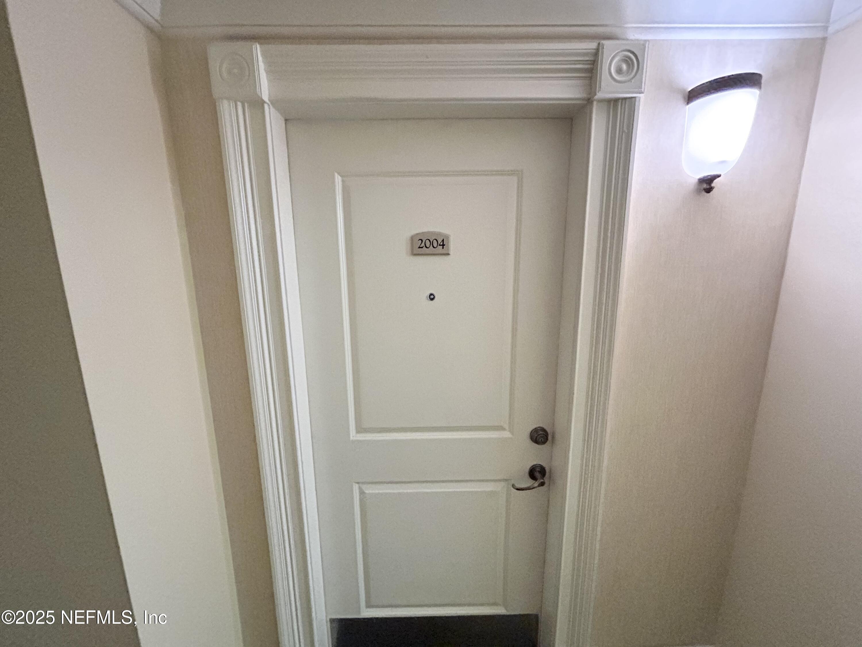 400 E BAY Street 2004