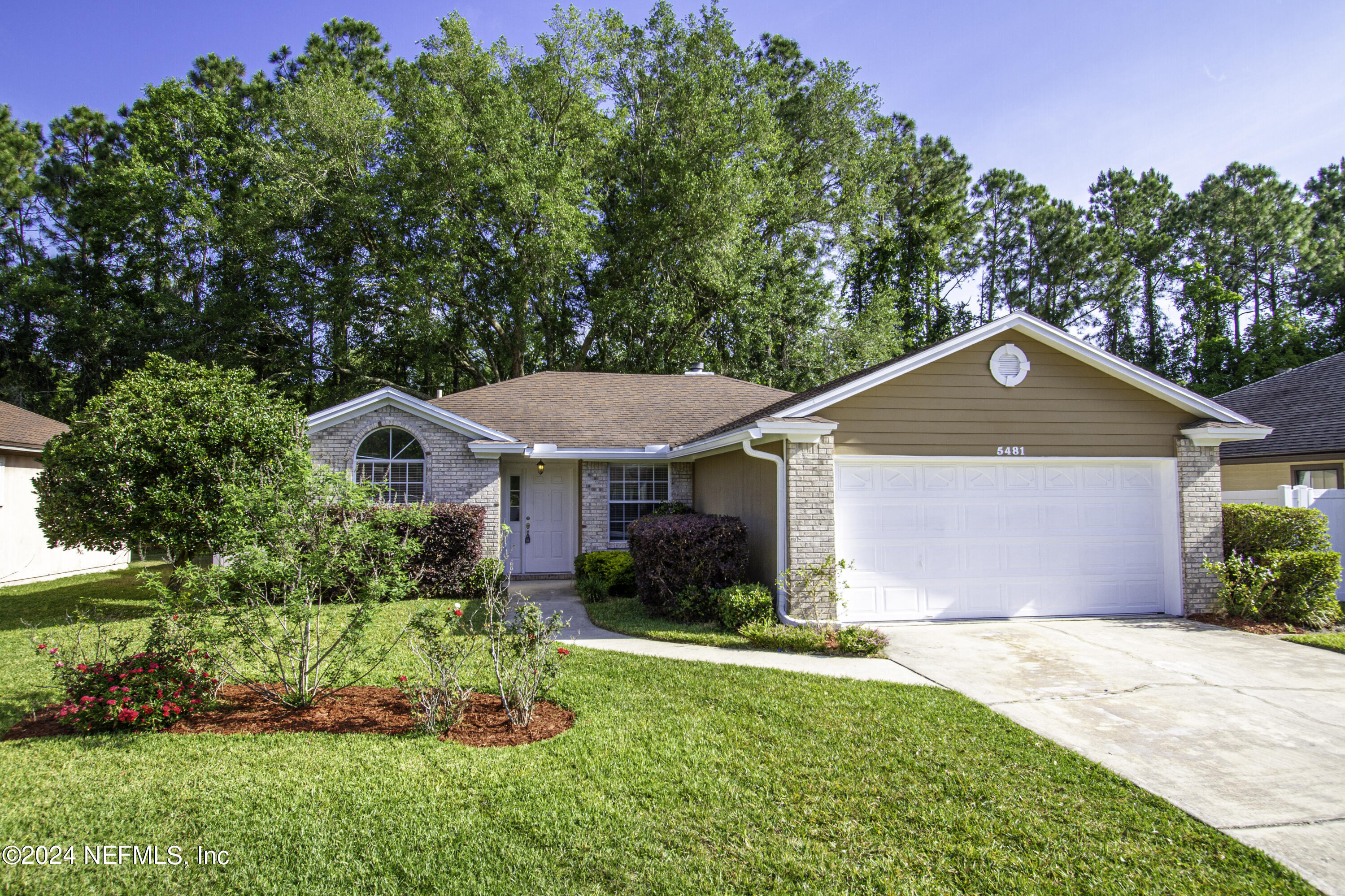 Jacksonville, FL home for sale located at 5481 Chambers Way E, Jacksonville, FL 32257