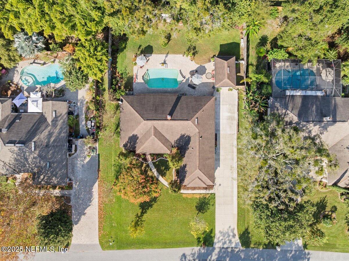 136 FAIRWAY OAKS Drive
