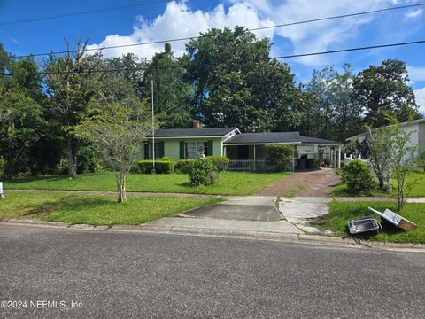 Single Family Residence in Jacksonville FL 7620 SADDLE Road.jpg