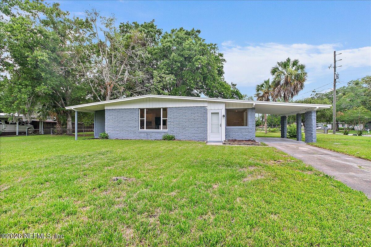 Photo 1 of 18 — 6903 CLOVIS Road, Jacksonville, FL 32205