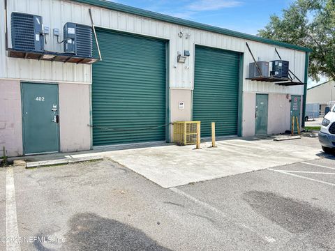 1635 FARM Way 401 & 402 Middleburg FL 32068
