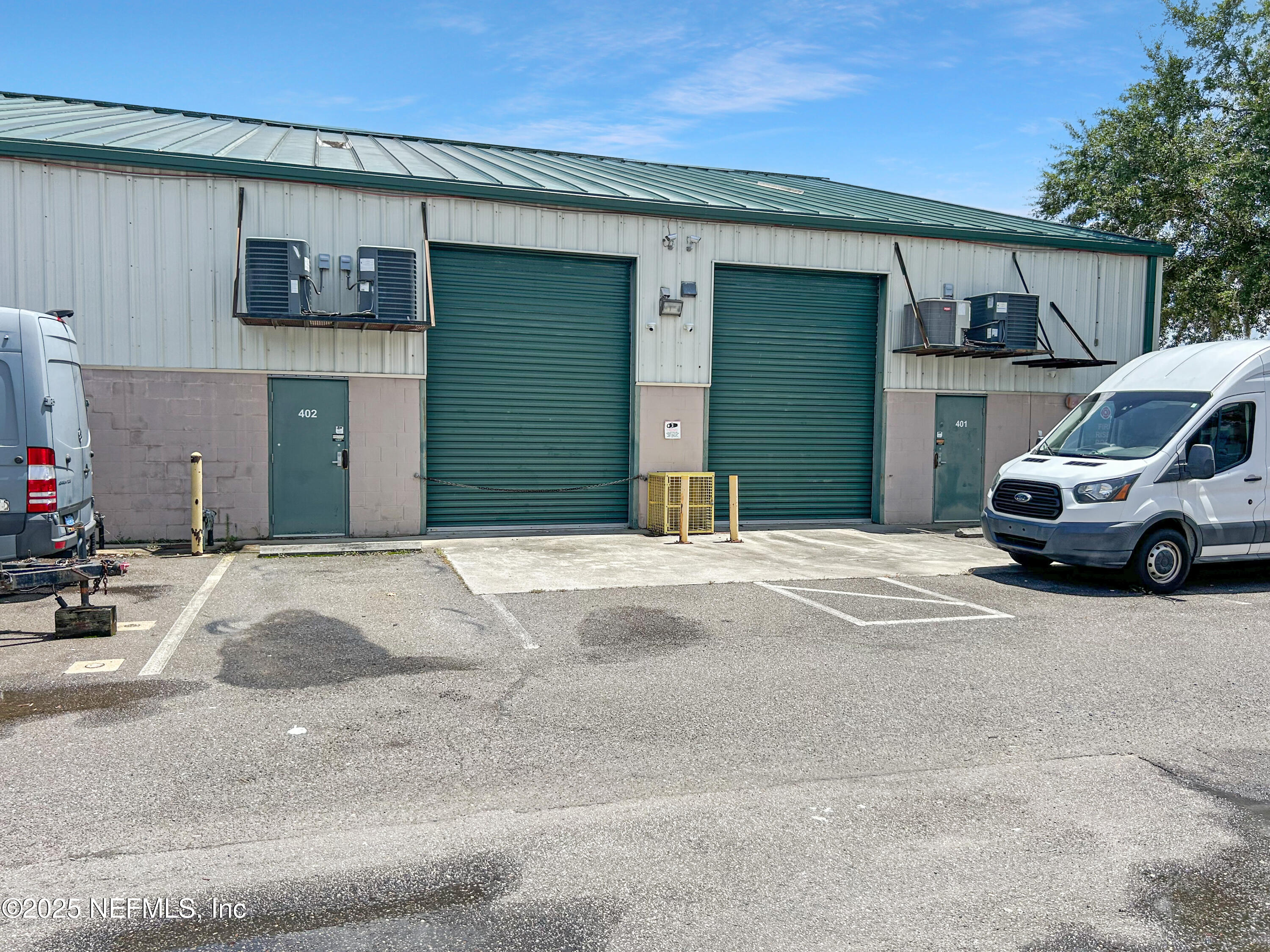 1635 FARM Way 401 & 402
