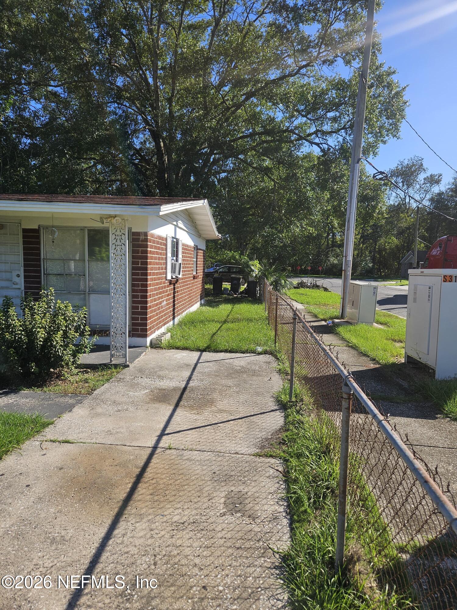 2572 W 23RD Street