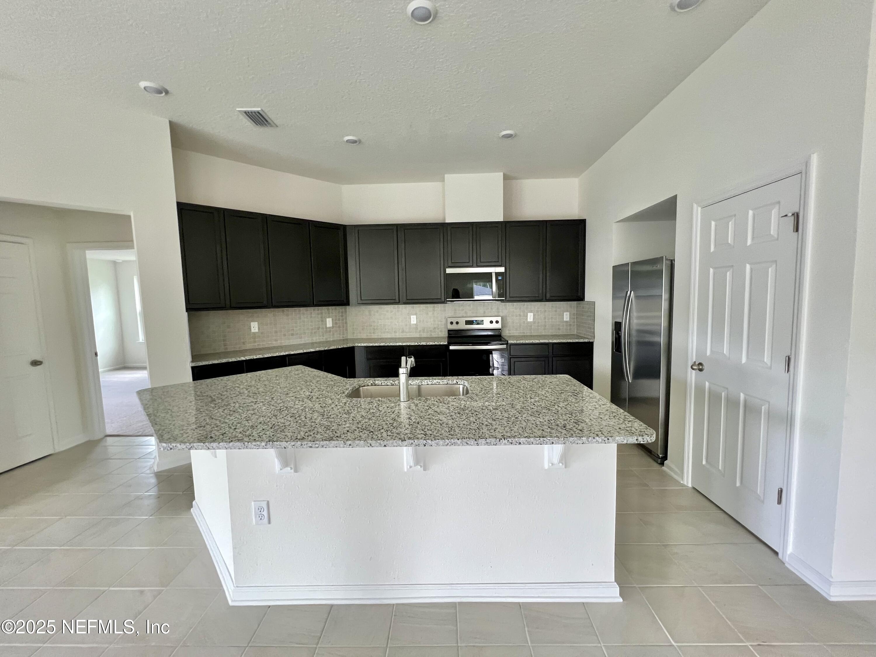 5196 BELLBROOKE Parkway