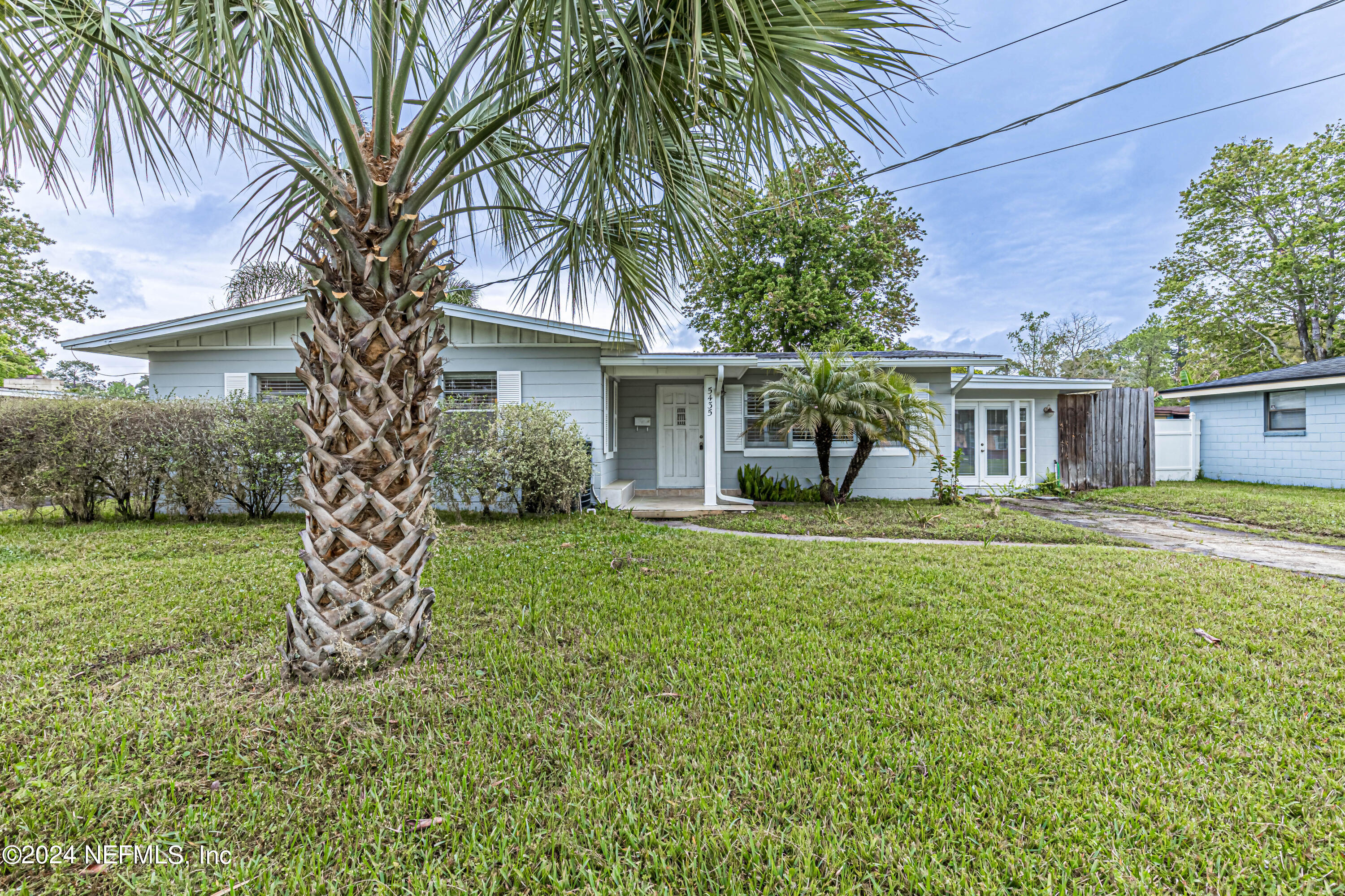 Jacksonville, FL home for sale located at 5435 Wynnwood Drive, Jacksonville, FL 32207
