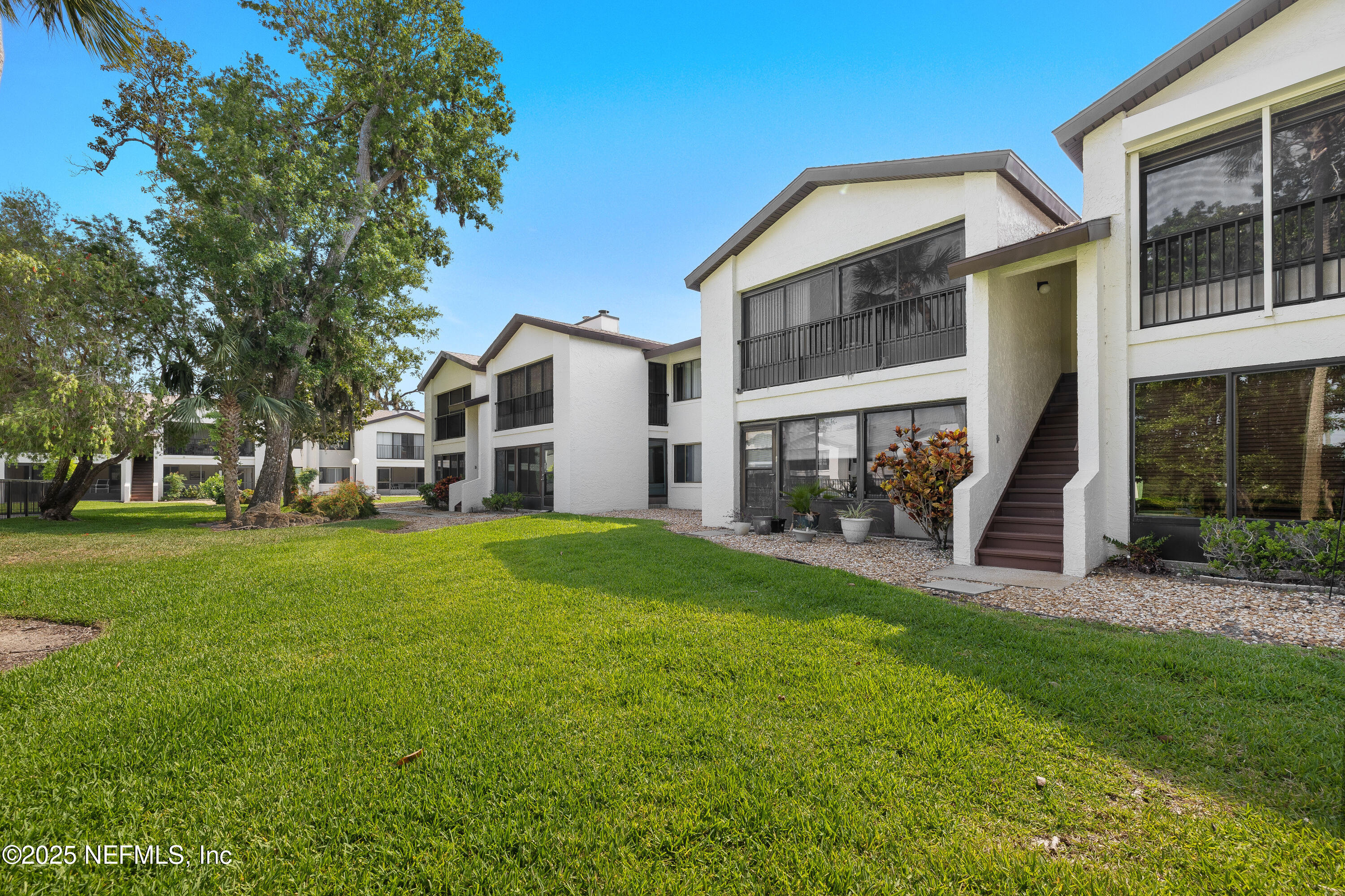 1 TOMOKA OAKS Boulevard 135