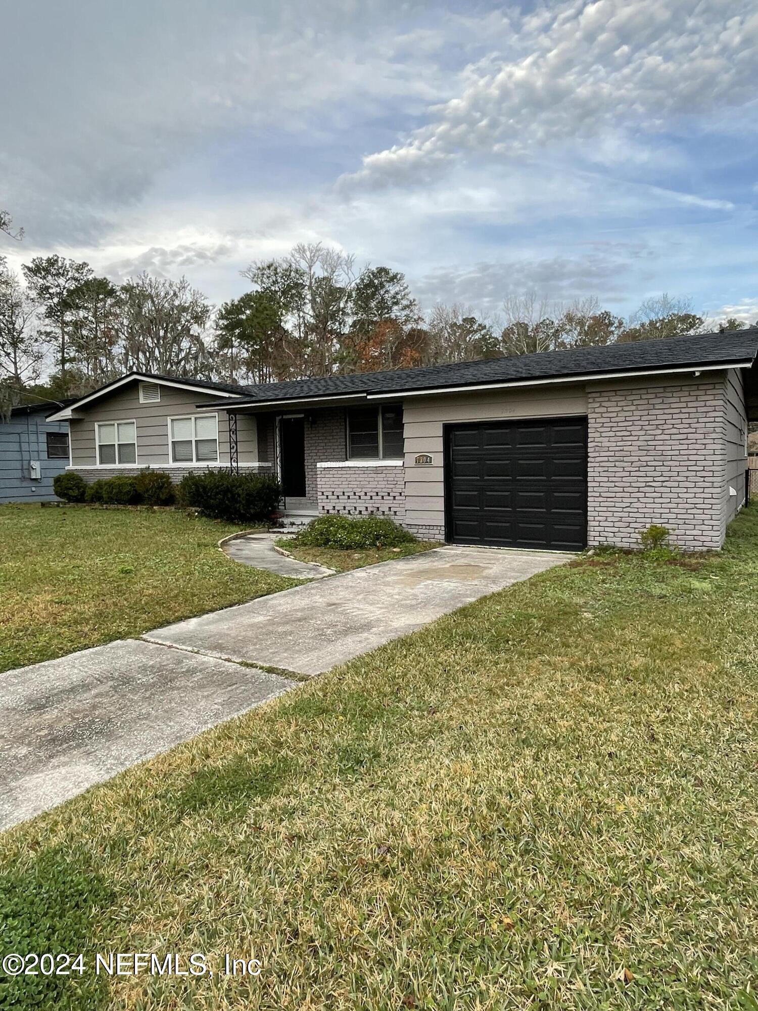 Jacksonville, FL home for sale located at 7304 Midway Road, Jacksonville, FL 32244