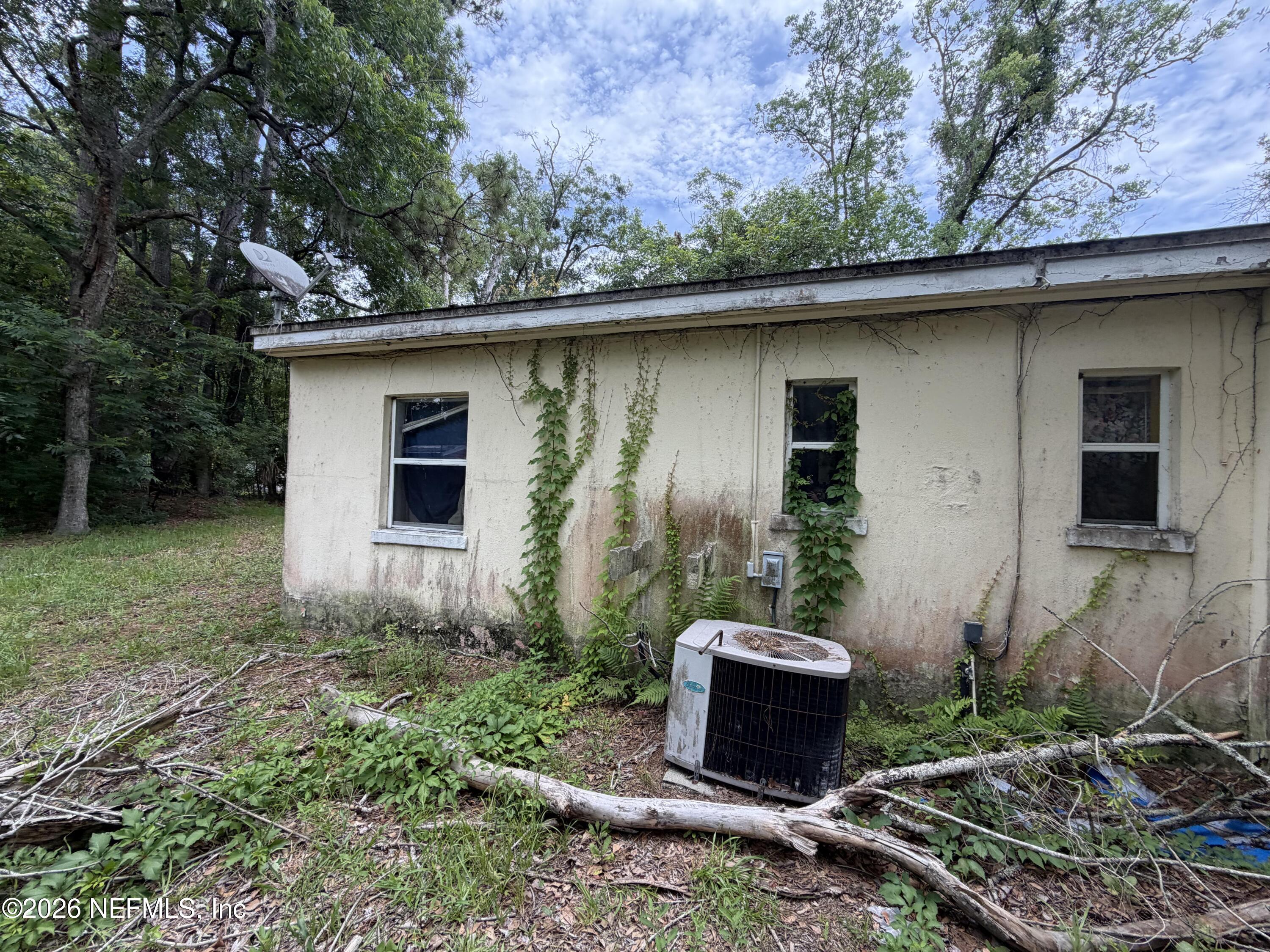 2837 LIPPIA Road