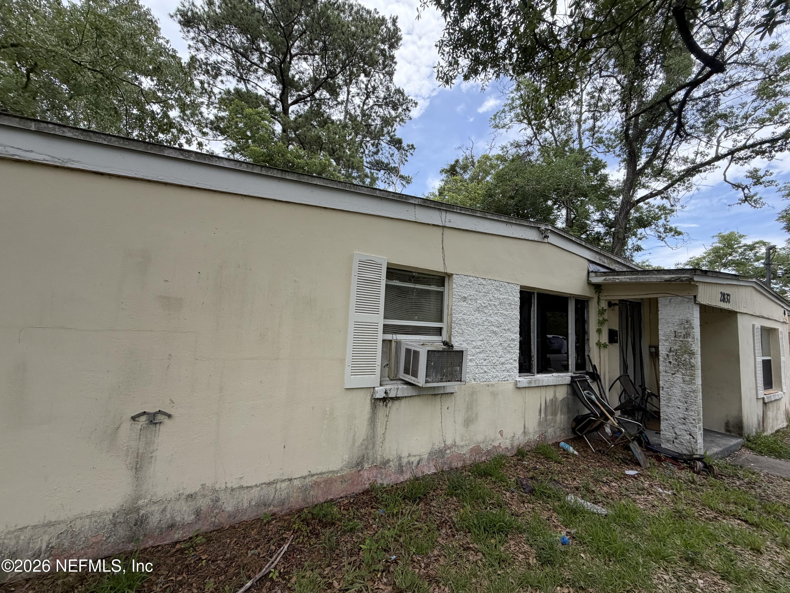 2837 LIPPIA Road